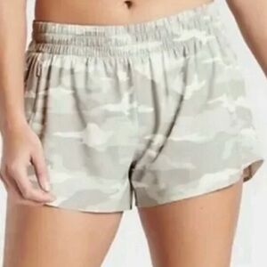 Athleta Camo Shorts 3’